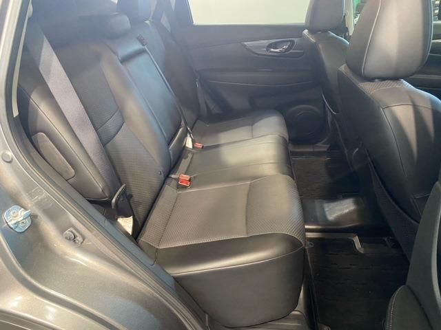 Nissan X-TRAIL 2017-03 23647-21