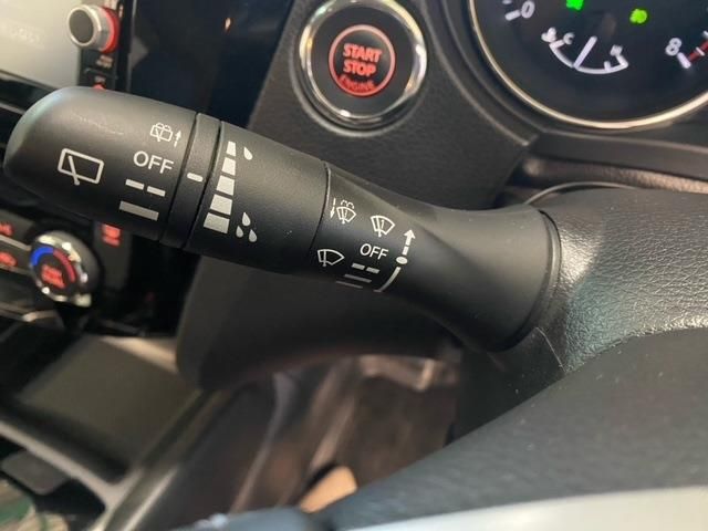 Nissan X-TRAIL 2017-03 23647-10