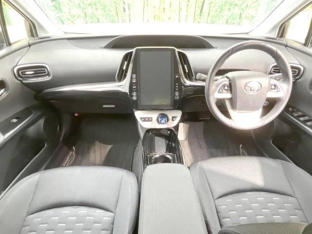 Toyota PRIUS PHV 2017-05 27331-1