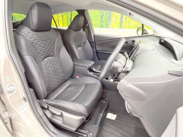 Toyota PRIUS PHV 2017-05 27331-8