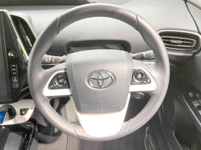 Toyota PRIUS PHV 2017-05 27331-11