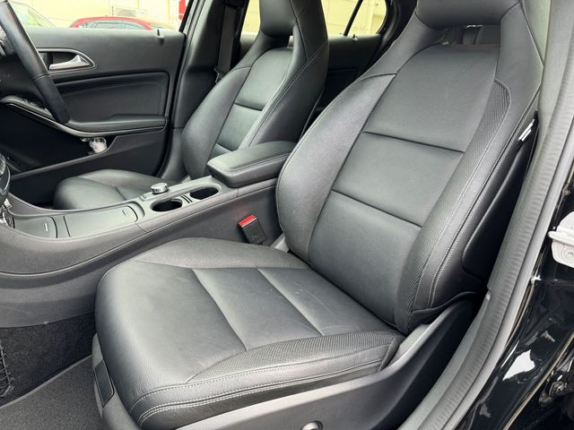 Mercedes Benz GLA-CLASS 2015-03 195844-26