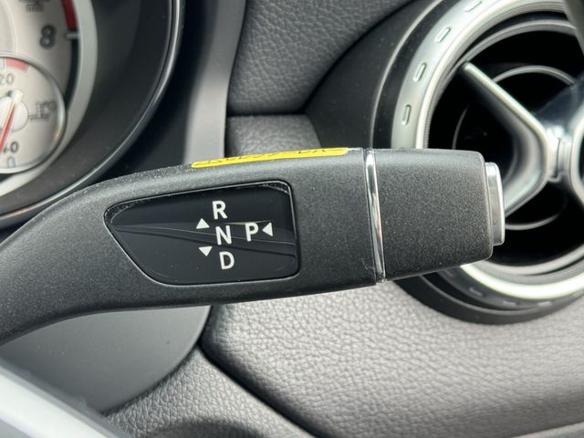 Mercedes Benz GLA-CLASS 2015-03 195844-17