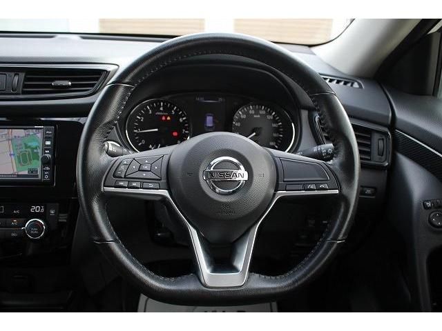 Nissan X-TRAIL 2017-11 10598-15