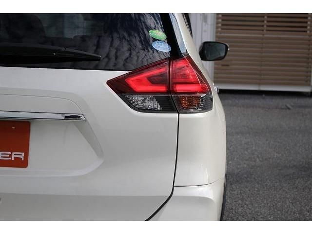 Nissan X-TRAIL 2017-11 10598-11