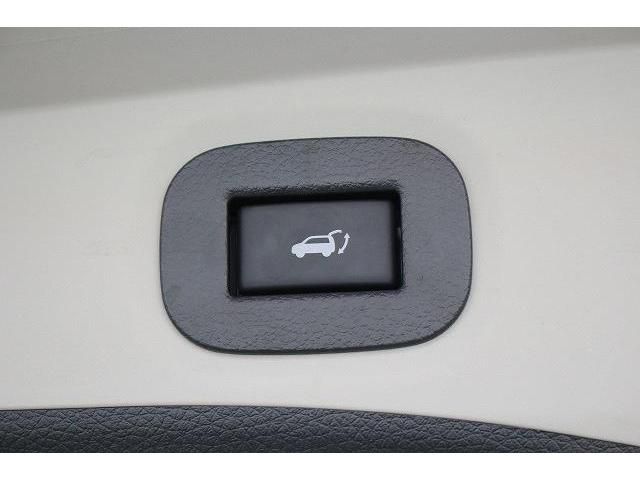 Nissan X-TRAIL 2017-11 10598-3