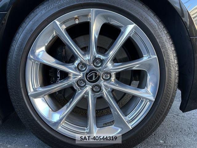 Lexus LC 2017-10 203486-24