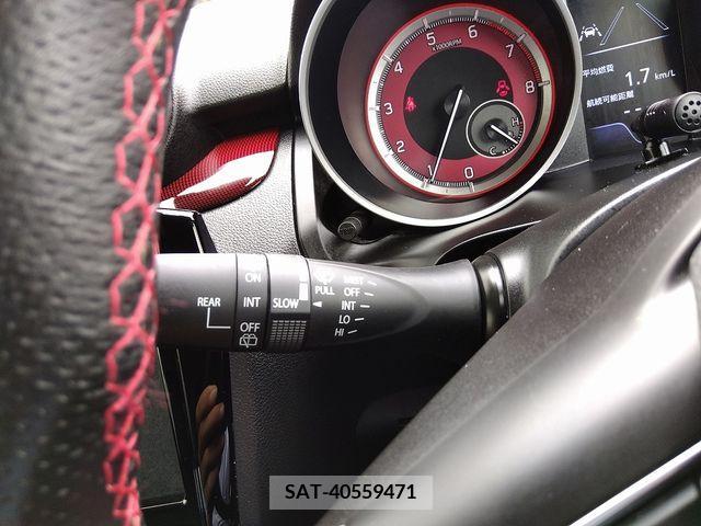 Suzuki SWIFT 2018-08 329627-25
