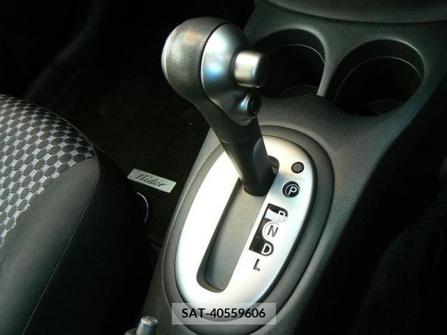 Nissan NOTE 2014-01 205558-9