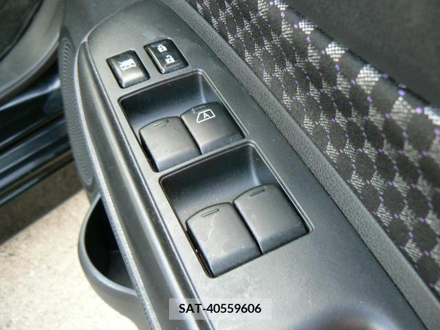 Nissan NOTE 2014-01 205558-13