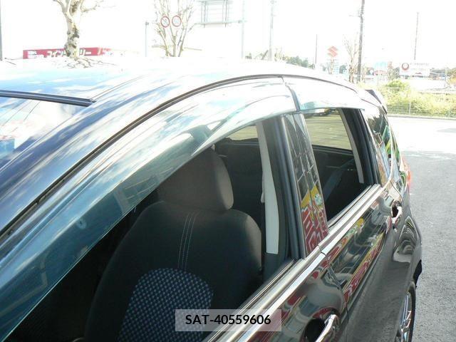 Nissan NOTE 2014-01 205558-23