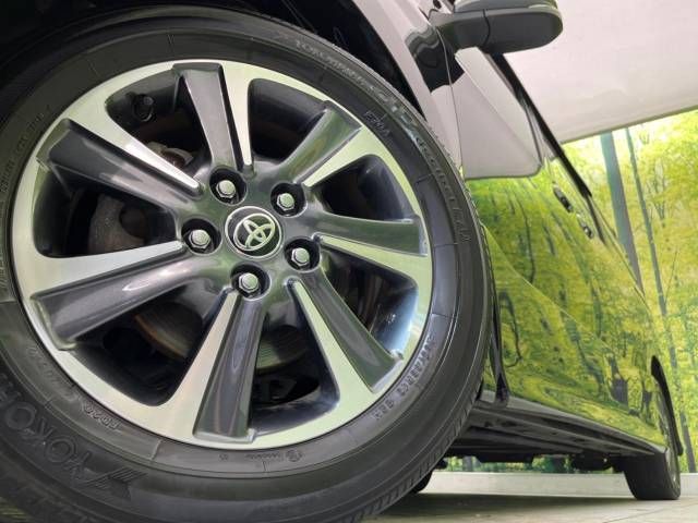 Toyota VOXY 2019-02 6627-13