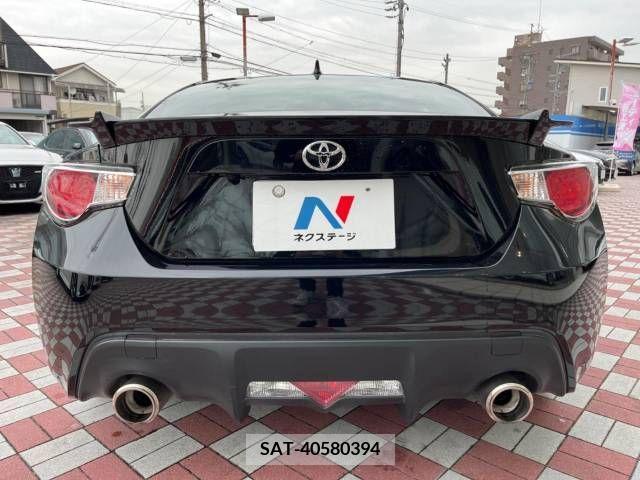 Toyota 86 2015-10 226763-13