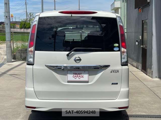Nissan SERENA 2011-10 367657-4