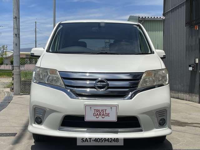 Nissan SERENA 2011-10 367657-3