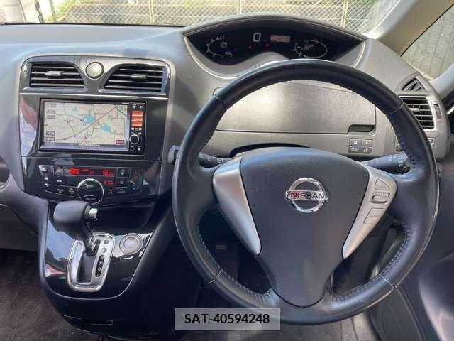Nissan SERENA 2011-10 367657-12