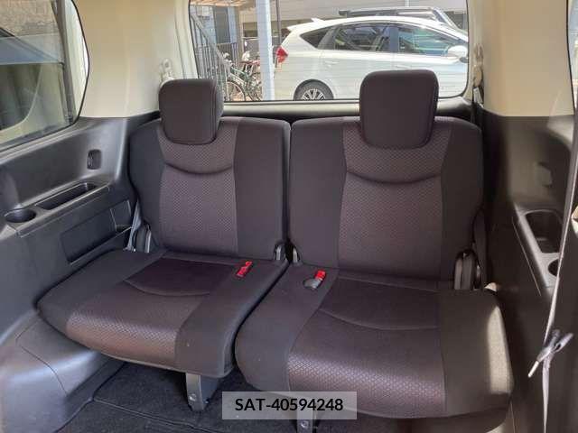 Nissan SERENA 2011-10 367657-24