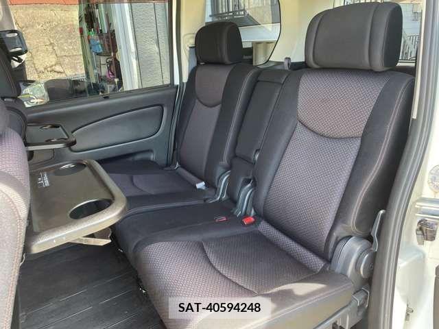 Nissan SERENA 2011-10 367657-22