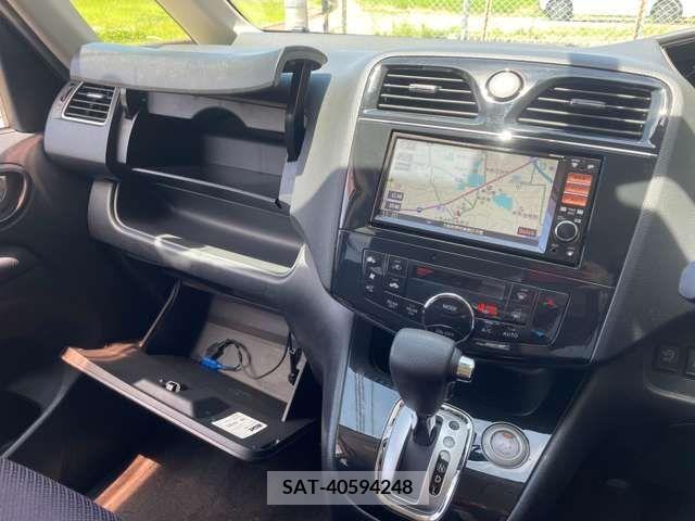 Nissan SERENA 2011-10 367657-17