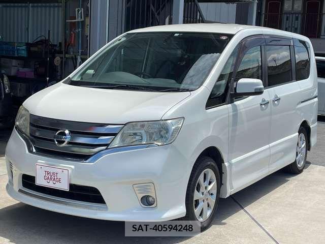 Nissan SERENA 2011-10 367657-5