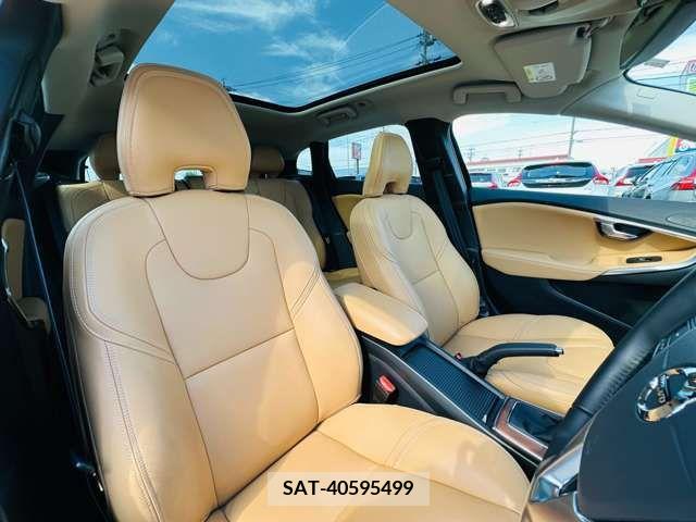 Volvo V40 2020-07 337845-12