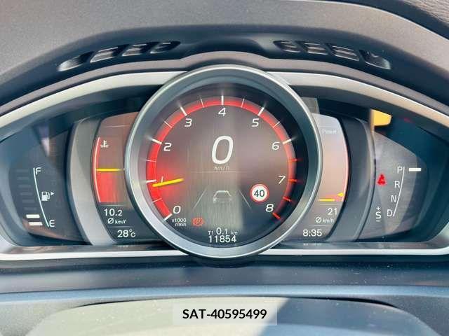 Volvo V40 2020-07 337845-16