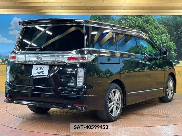 Nissan ELGRAND 2011-08 327642-17
