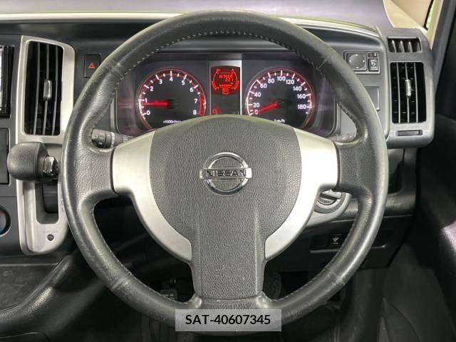 Nissan SERENA 2009-10 284330-12