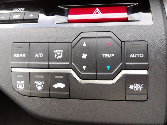 Honda e 2013-03 10983-6