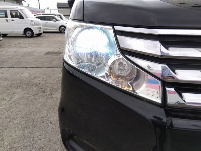 Honda e 2013-03 10983-26