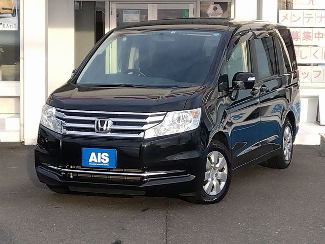 Honda e 2013-03 10983-0