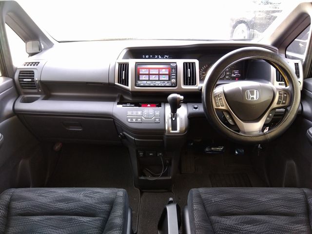 Honda e 2013-03 10983-2