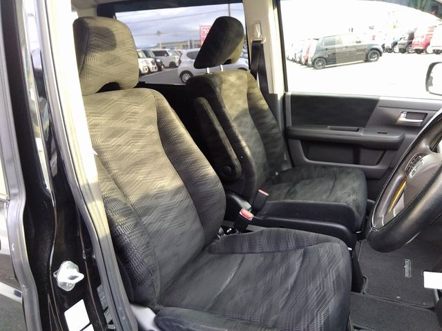 Honda e 2013-03 10983-16