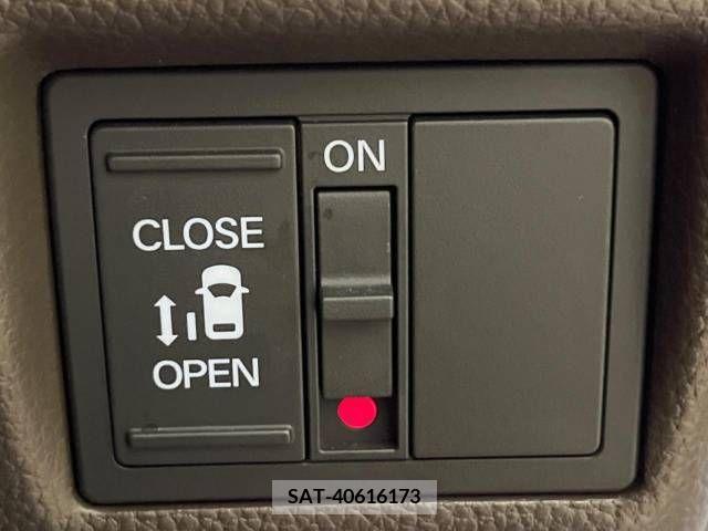 Honda N BOX 2022-10 382995-4