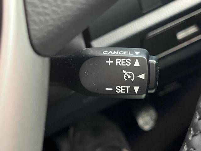 Toyota VOXY 2018-11 186024-5