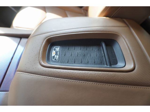 Cadillac ESCALADE 2018-02 2439-16