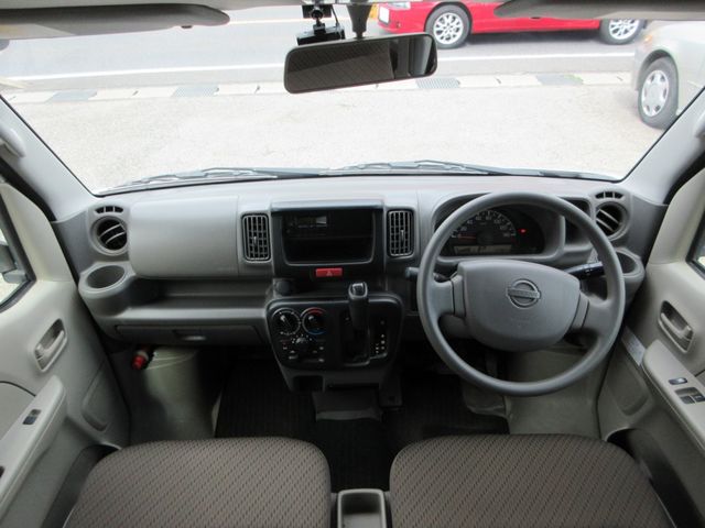 Nissan CLIPPER 2017-08 15730-14