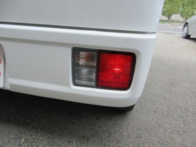 Nissan CLIPPER 2017-08 15730-18