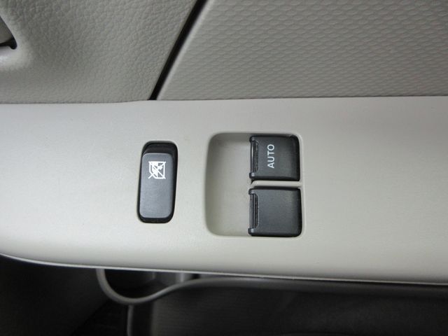 Nissan CLIPPER 2017-08 15730-25