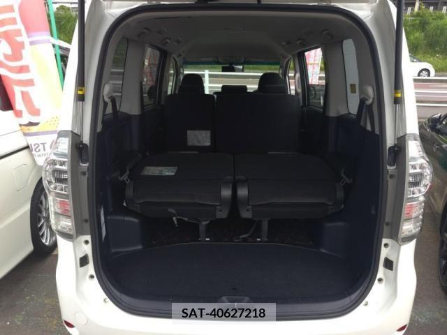 Toyota VOXY 2013-07 321377-25