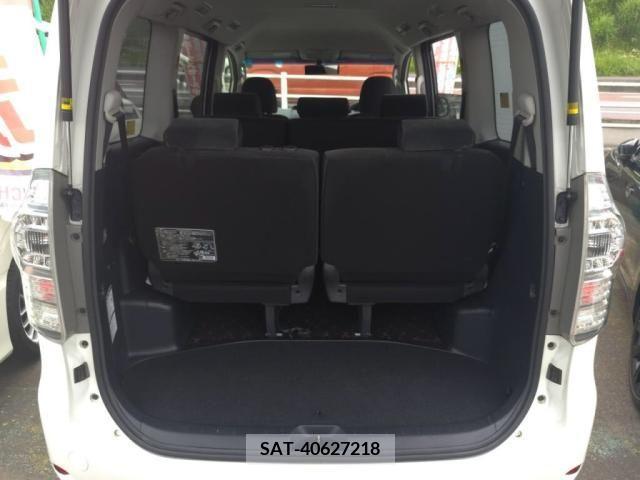 Toyota VOXY 2013-07 321377-24