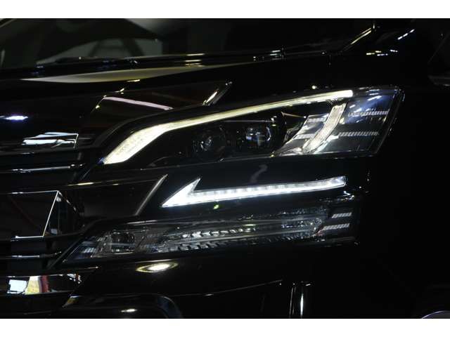 Toyota VELLFIRE 2016-11 185901-7