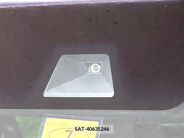 Honda N BOX CUSTOM 2018-03 306961-2