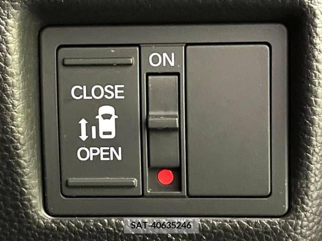 Honda N BOX CUSTOM 2018-03 306961-5