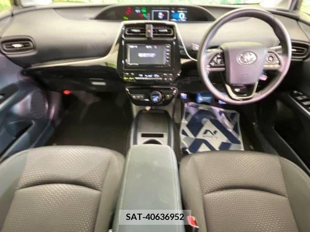 Toyota PRIUS 2019-07 342047-1