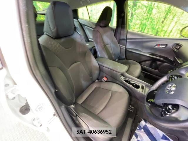 Toyota PRIUS 2019-07 342047-8