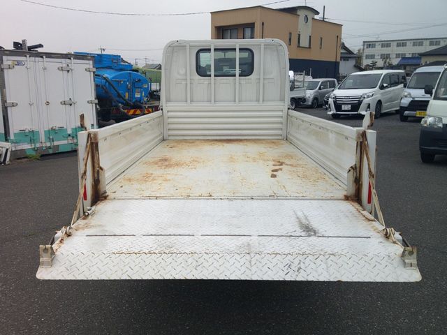 Mazda TITAN 2016-03 3925-8