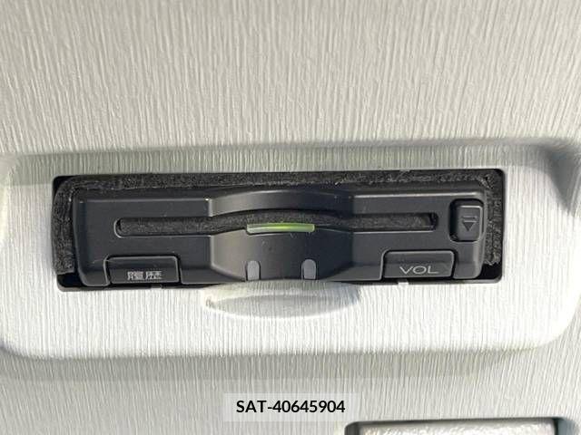 Toyota PRIUS ALPHA 2012-04 254277-4