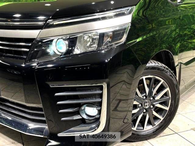 Toyota VOXY 2016-10 289089-9