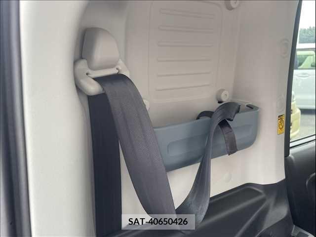 Suzuki SPACIA 2022-08 368576-16